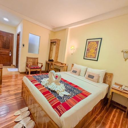 Luang Phasouk Hotel Luang Prabang Exterior photo